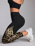 Calça Legging Fitness com Transparência e Recortes Geométricos