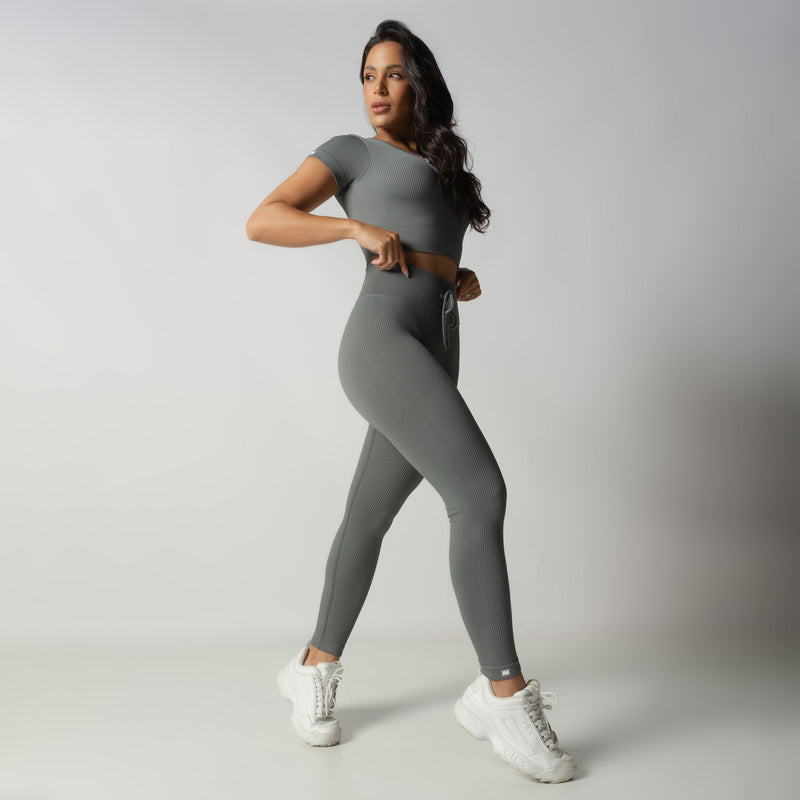 Conjunto Fitness Cropped Seamless Cinza Canelado CO423