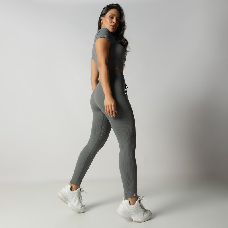 Conjunto Fitness Cropped Seamless Cinza Canelado CO423