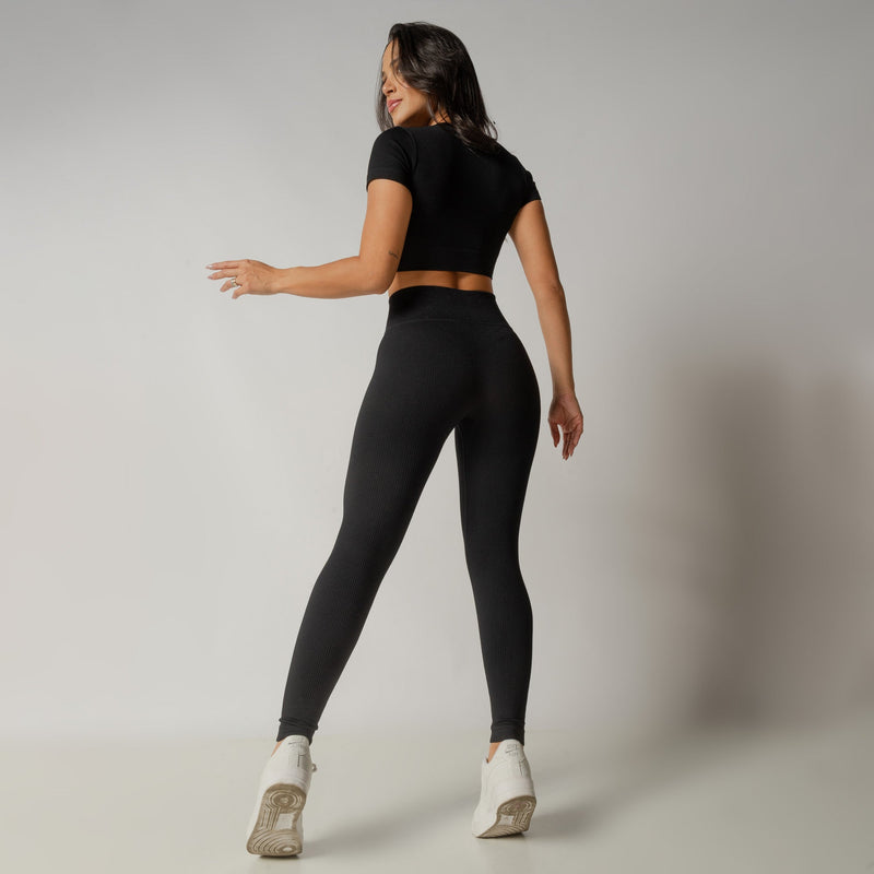 Conjunto Fitness Cropped Seamless Preto Canelado CO420